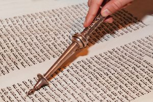 Entenda a formao do cnon bblico e os procedimentos para o Primeiro Testamento